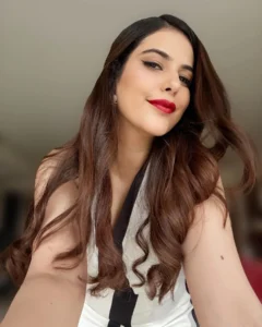 Salonie Patel Height 