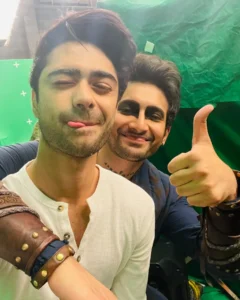 Taaruk Raina Religion