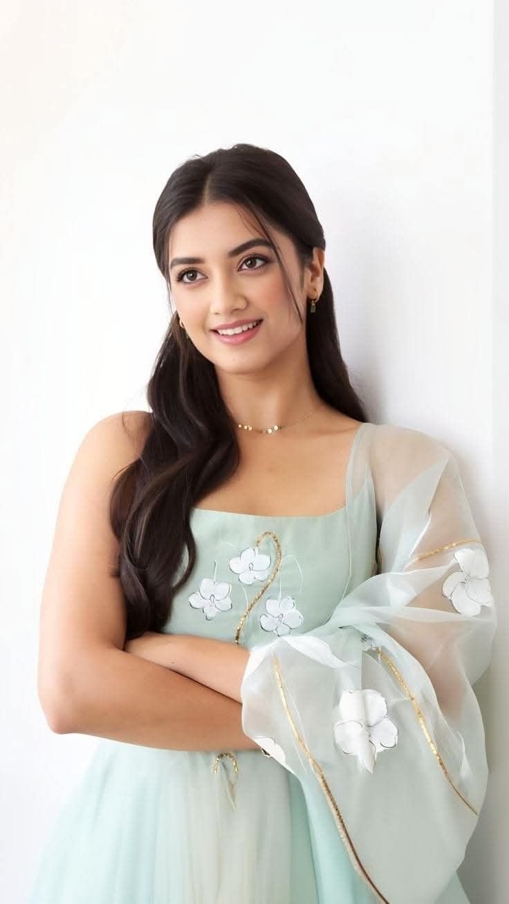 bhagyashri borse age