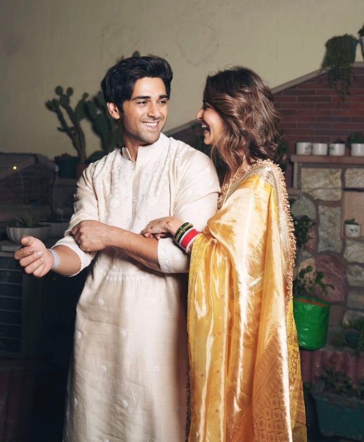 kriti kharbanda husband