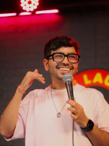 Vivek Samtani College