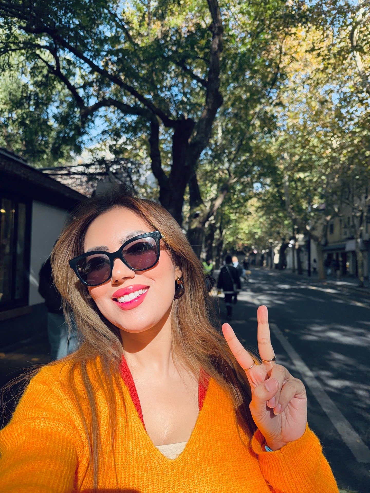 munmun dutta height in feet